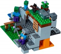 Купить конструктор Lego The Zombie Cave 21141: цена от 2199 грн.
