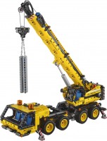 Купити конструктор Lego Mobile Crane 42108  за ціною від 8899 грн.