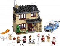 Купить конструктор Lego 4 Privet Drive 75968: цена от 3099 грн.