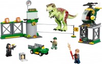 Купити конструктор Lego T. rex Dinosaur Breakout 76944  за ціною від 1591 грн.