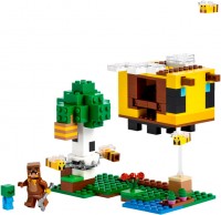 Купить конструктор Lego The Bee Cottage 21241: цена от 599 грн.