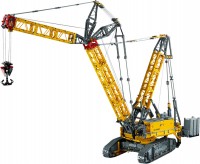 Купить конструктор Lego Liebherr Crawler Crane LR 13000 42146: цена от 20787 грн.