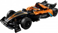 Купить конструктор Lego NEOM McLaren Formula E Race Car 42169  по цене от 1799 грн.