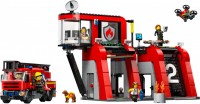 Купить конструктор Lego Fire Station with Fire Truck 60414: цена от 2553 грн.