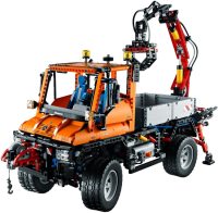 Купити конструктор Lego Mercedes-Benz Unimog U 400 8110  за ціною від 31712 грн.